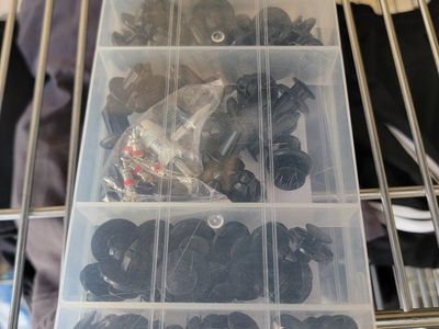 Box of pop clips