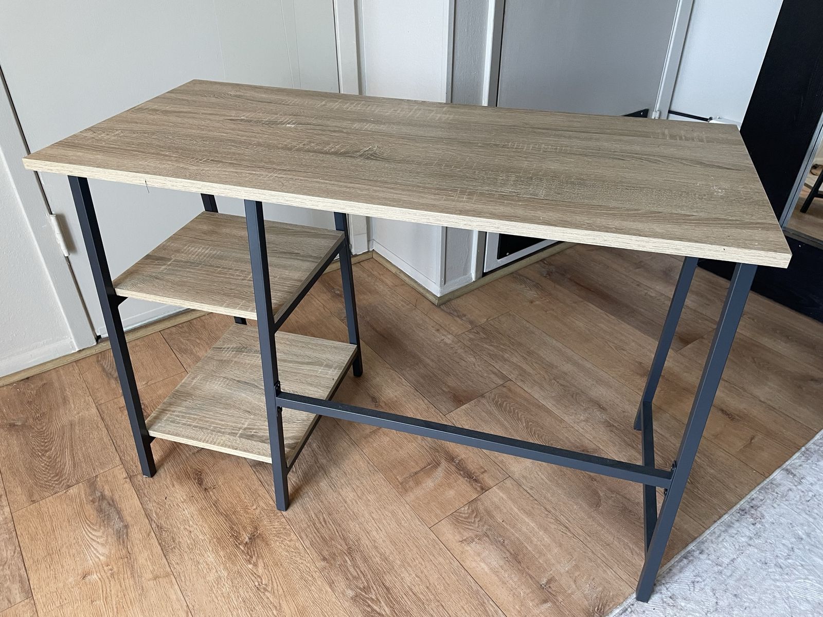 Small desk