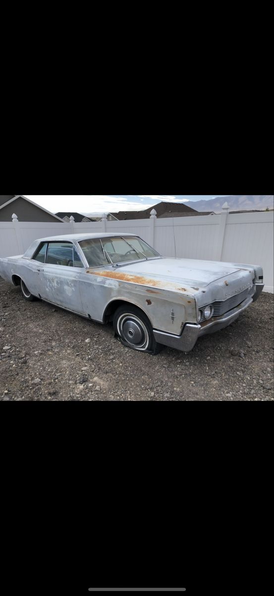 1966 Lincoln continental coupe