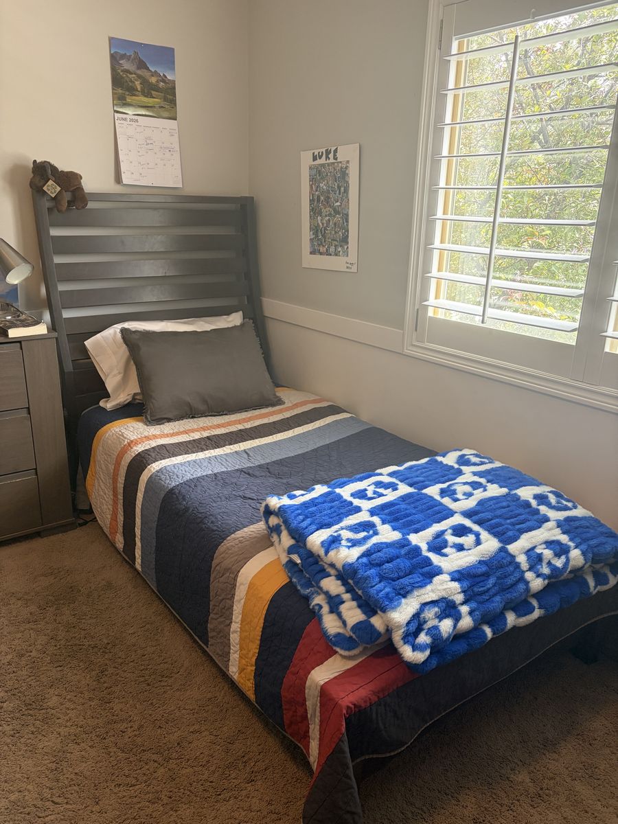 Two twin beds and matching dresser