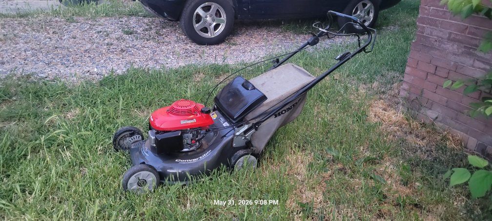 Honda lawn mower self propelled.