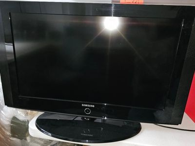 Samsung 27" T.V. LCD