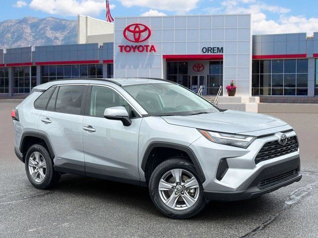 2025 Toyota RAV4 LE