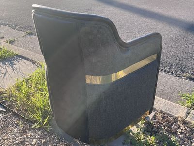 Free- Vintage Barrel chair