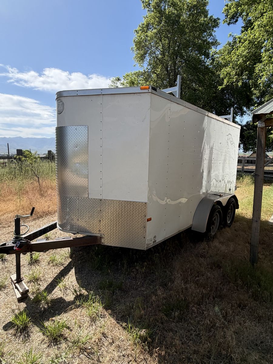 7x12 Double axle Enclosed Trailer