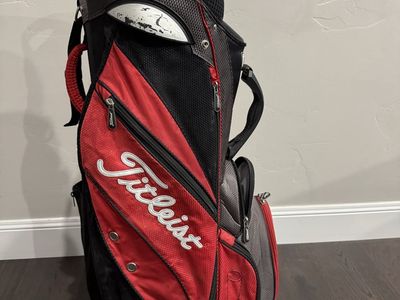 Titleist Gold Cart Bag