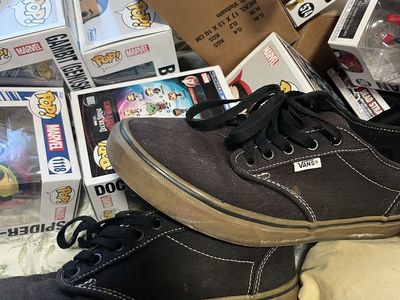 Used Vans Black Canvas Gum Sole Low Top Sneakers - Size 10 Men's