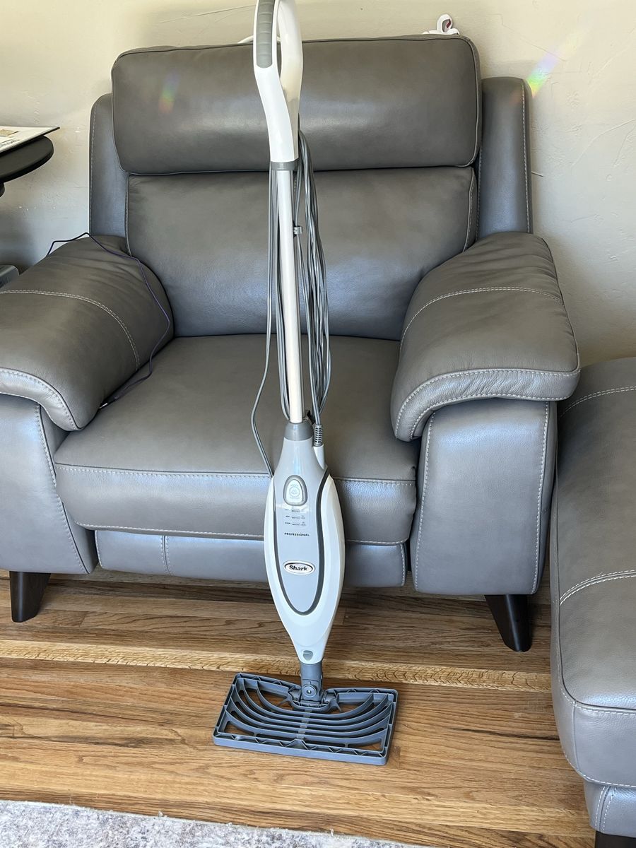 Shark Professional Steam Mop, 3 steam options NICE