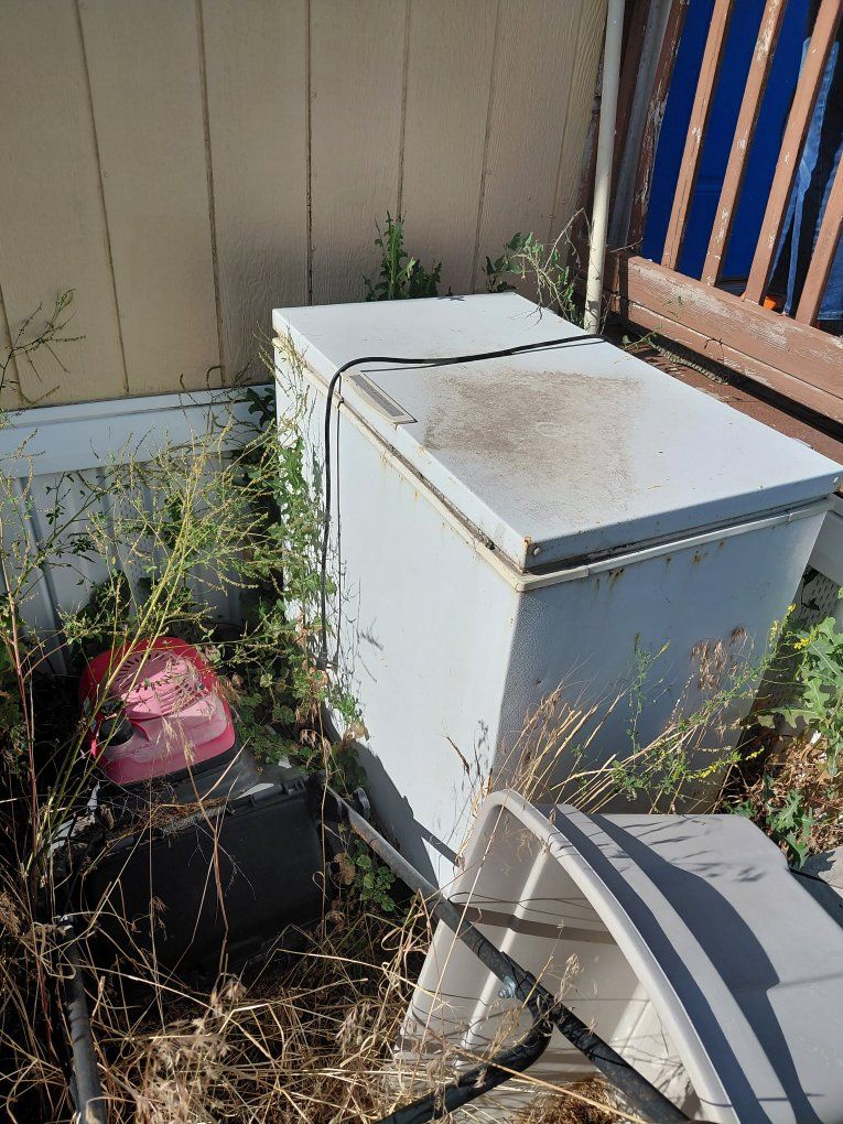 White Chest Freezer - Used, As-Is Outdoor Storage