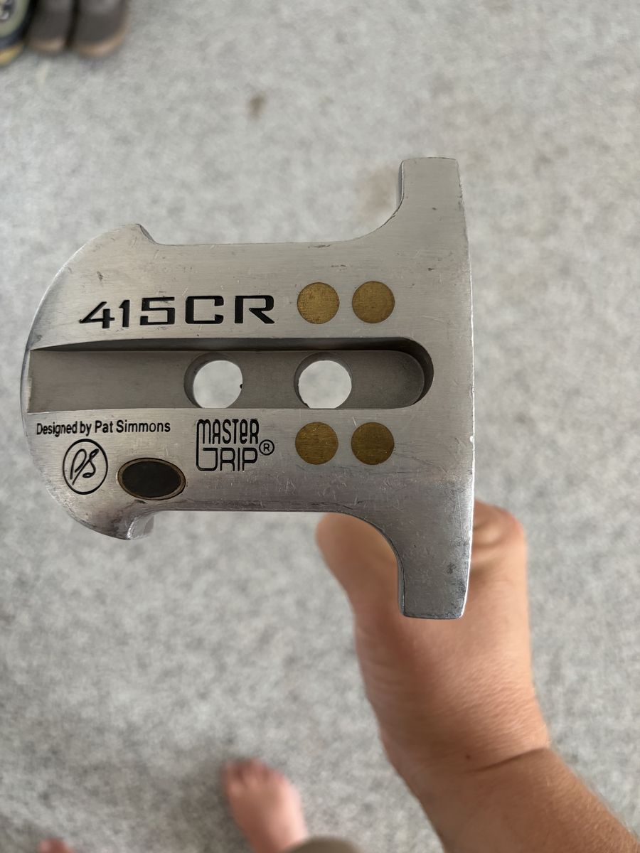 Golf putter