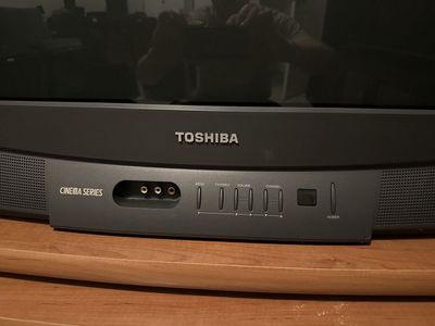 2001 Toshiba 32AX60 CRT TV (Cinema Series)