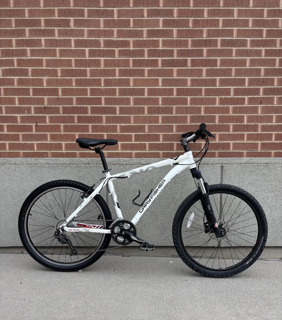 Gary Fisher Marlin Mountain Bike - Size Medium