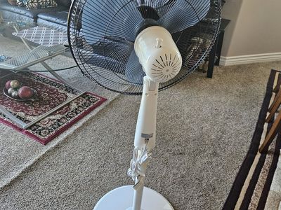 Kenmore Pedestal Fan - 16-inch Oscillating, 3-Speed - Like New Condition