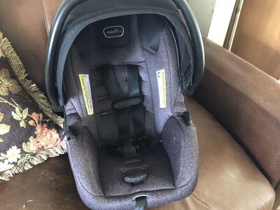Evenflo Litemax Infant Carseat With 2 Car Bases