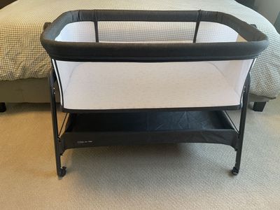 3-in-1 Bedside Bassinet / Bedside Sleeper