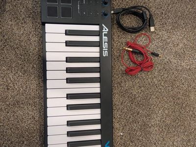 Alesis V25 25-Key USB MIDI Keyboard Controller with Drum Pads & Cables