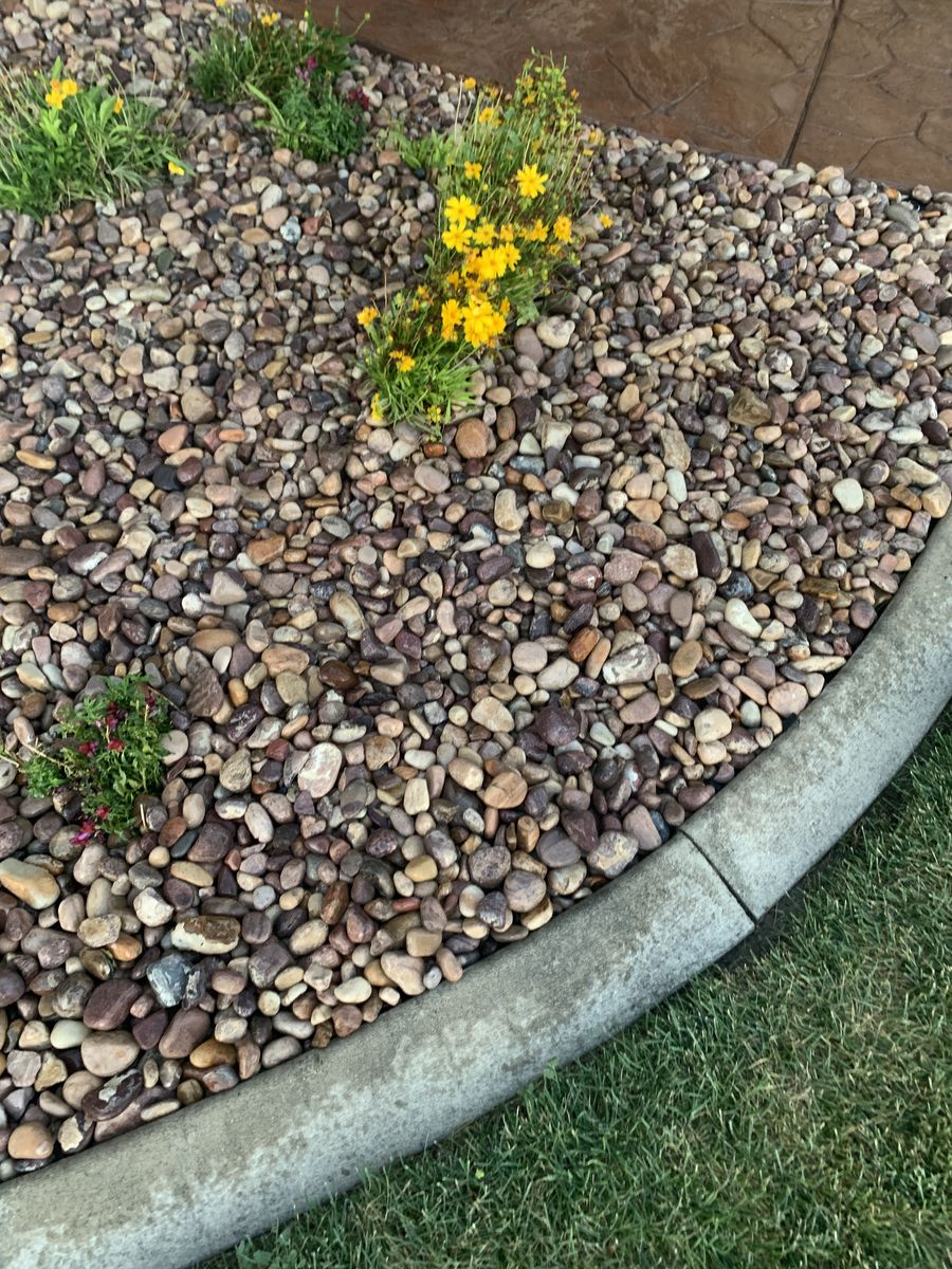 oak plum River Rock - Landscaping 3/4” - 2” Pebbles for Garden & Walkways