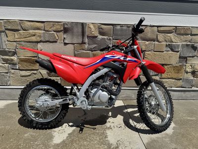 2022 Honda CRF125F - Like New!