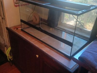 Large Reptile Glass Terrarium, Double Hinge Door with Screen Ventilation.