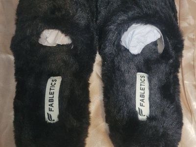fabletics fur slippers