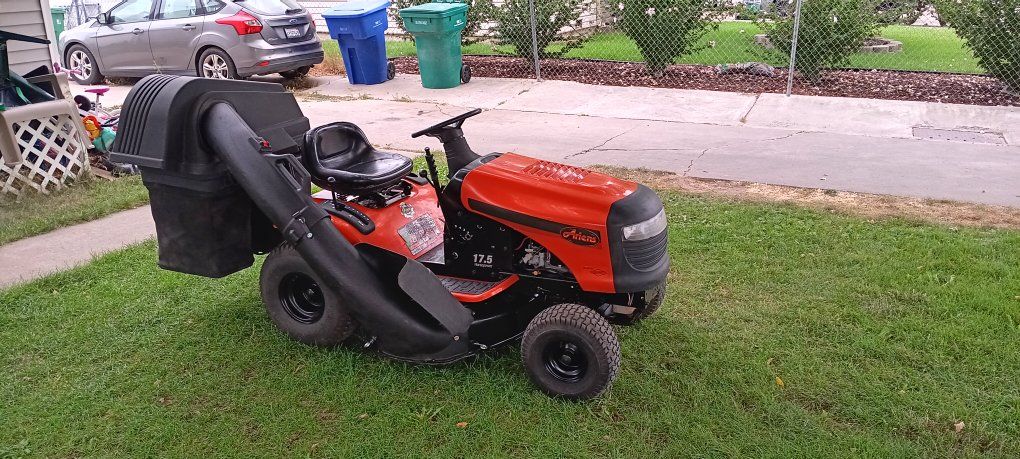 Ariens /Craftsman Riding Lawn Mower 