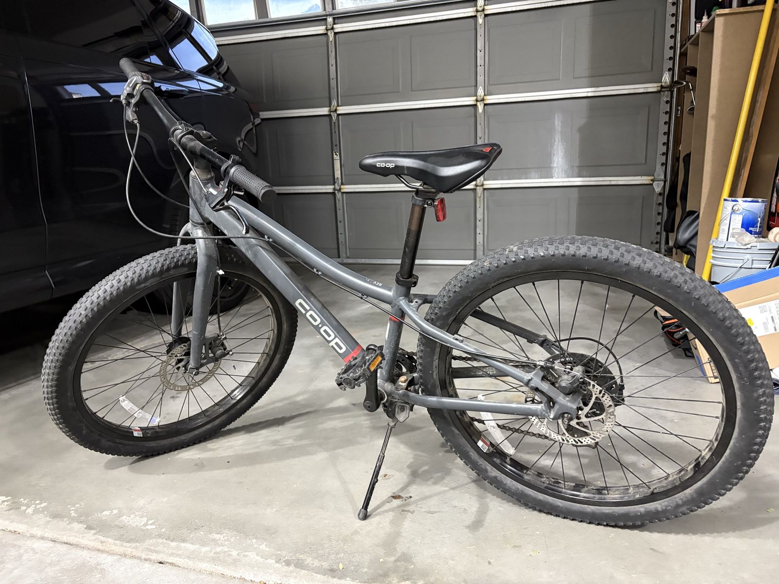 Co-op Cycles REV 24 Kids Mountain Bike - Grey