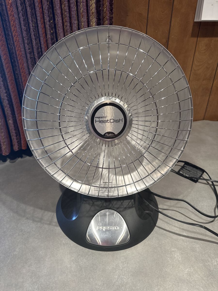 Presto HeatDish Parabolic Electric Infrared Heater - Black/Silver, Excellent Condition