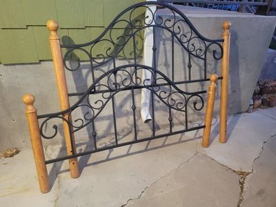 Bed head board and foot board