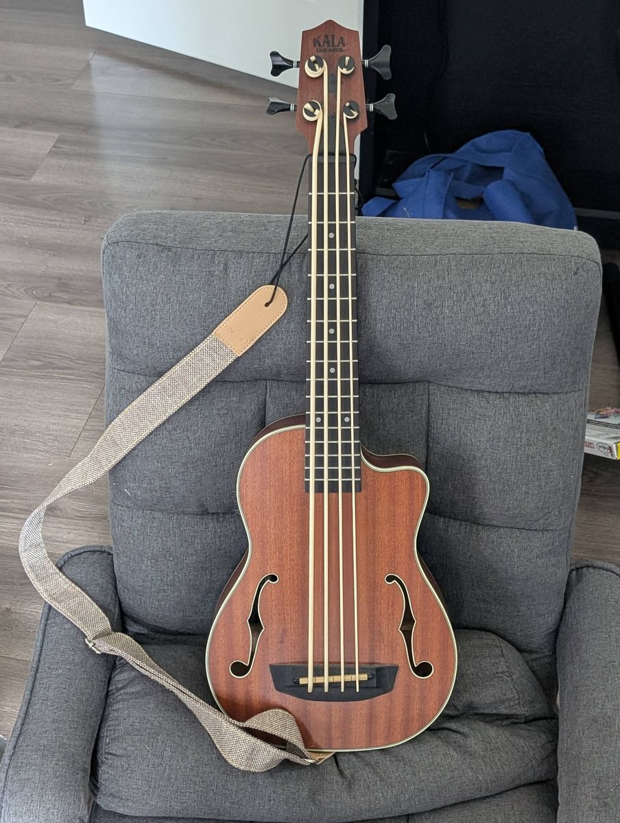Kala U-Bass Journeyman JYMN-FS Ukulele Bass
