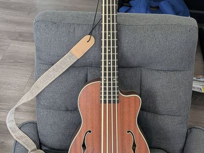 Kala U-Bass Journeyman JYMN-FS Ukulele Bass