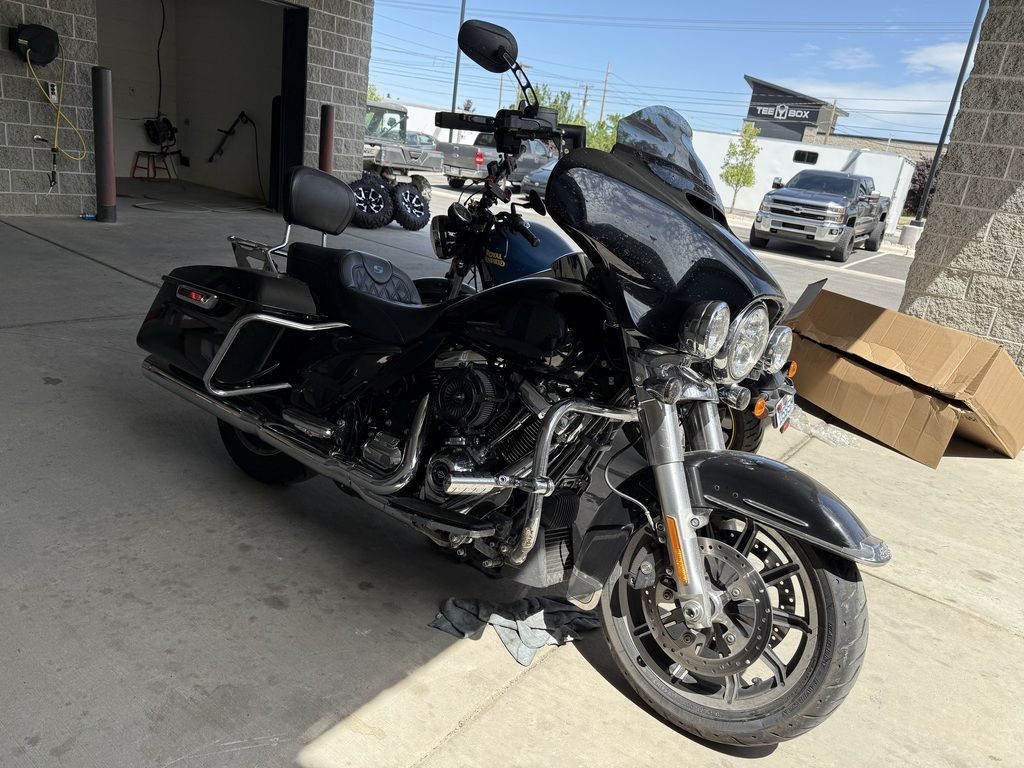 2021 Harley-Davidson® FLHT - Electra Glide® Standard