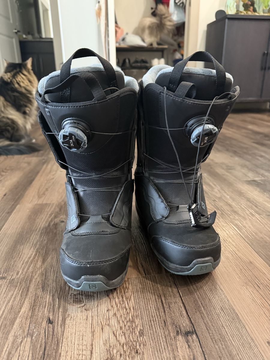 Women Size 6 Salomon Snowboard Boots Boa