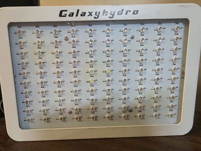 Galaxyhydro 300W LED Grow Light (USED)