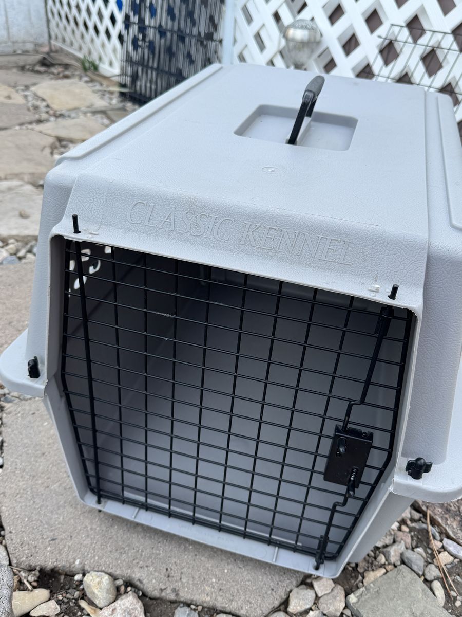 Classic Kennel Pet Crate Animal Carrier - Used 26"L x 18"W x 16" H
