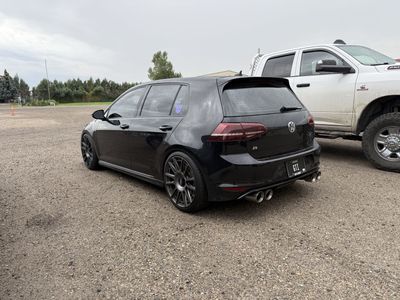 2016 Volkswagen Golf R 2.0T 4Motion