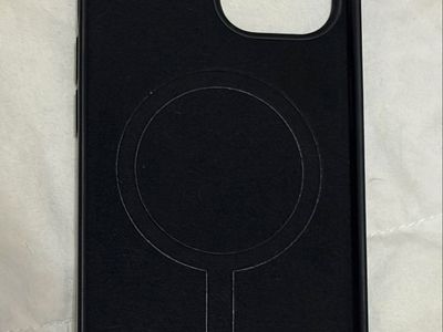 • Heyday Silicone MagSafe Iphone 13 & 14 New •