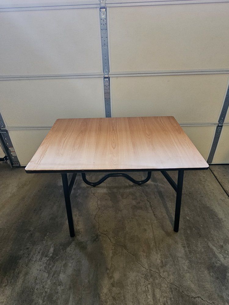 DRAFTING TABLE!