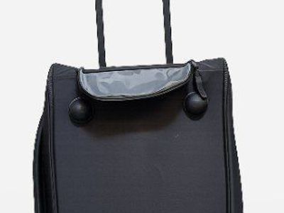 deJuno Black Rolling Duffle Bag with Retractable Handle