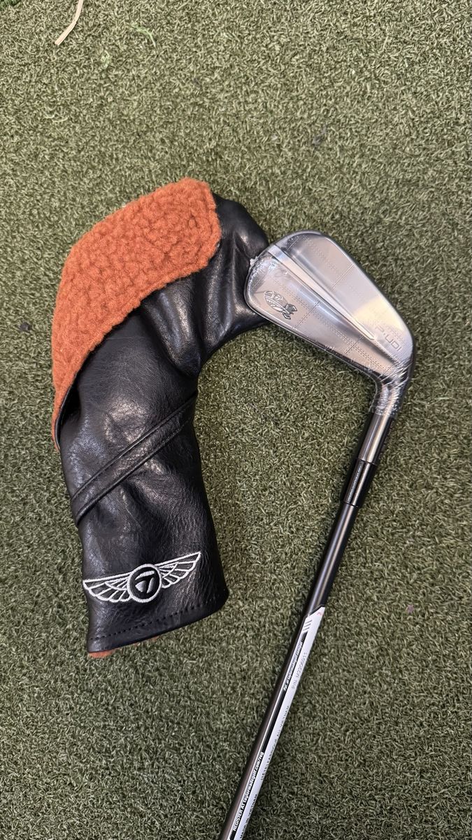 TaylorMade UDI bomber Driving Iron with Headcover - Brand New