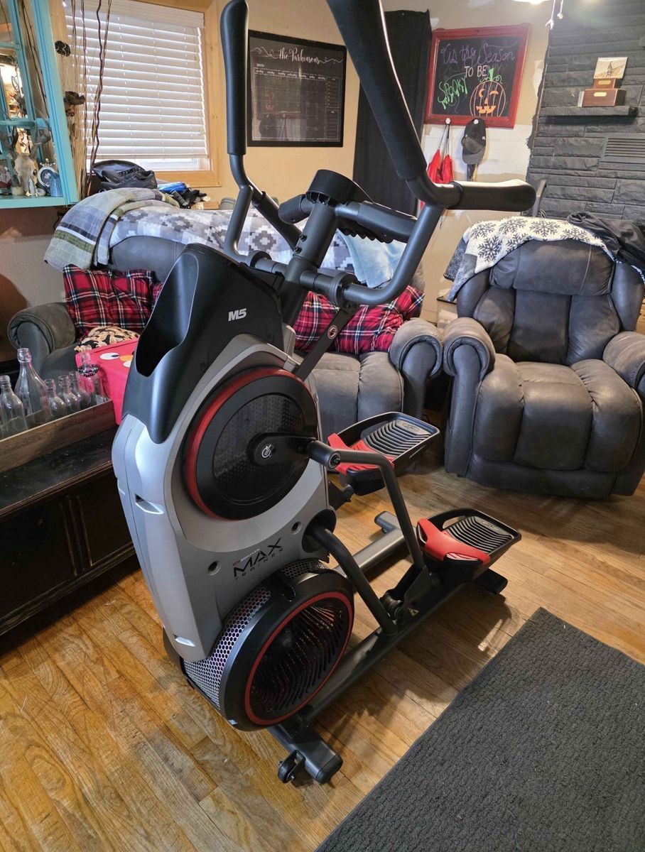 Bowflex Max Trainer M5 stair stepper elliptical works great