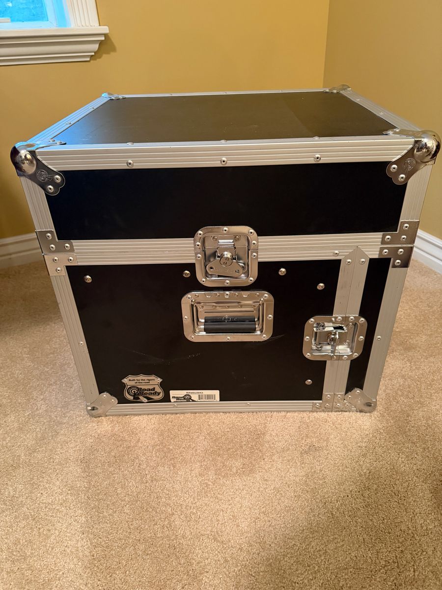 Main image 3