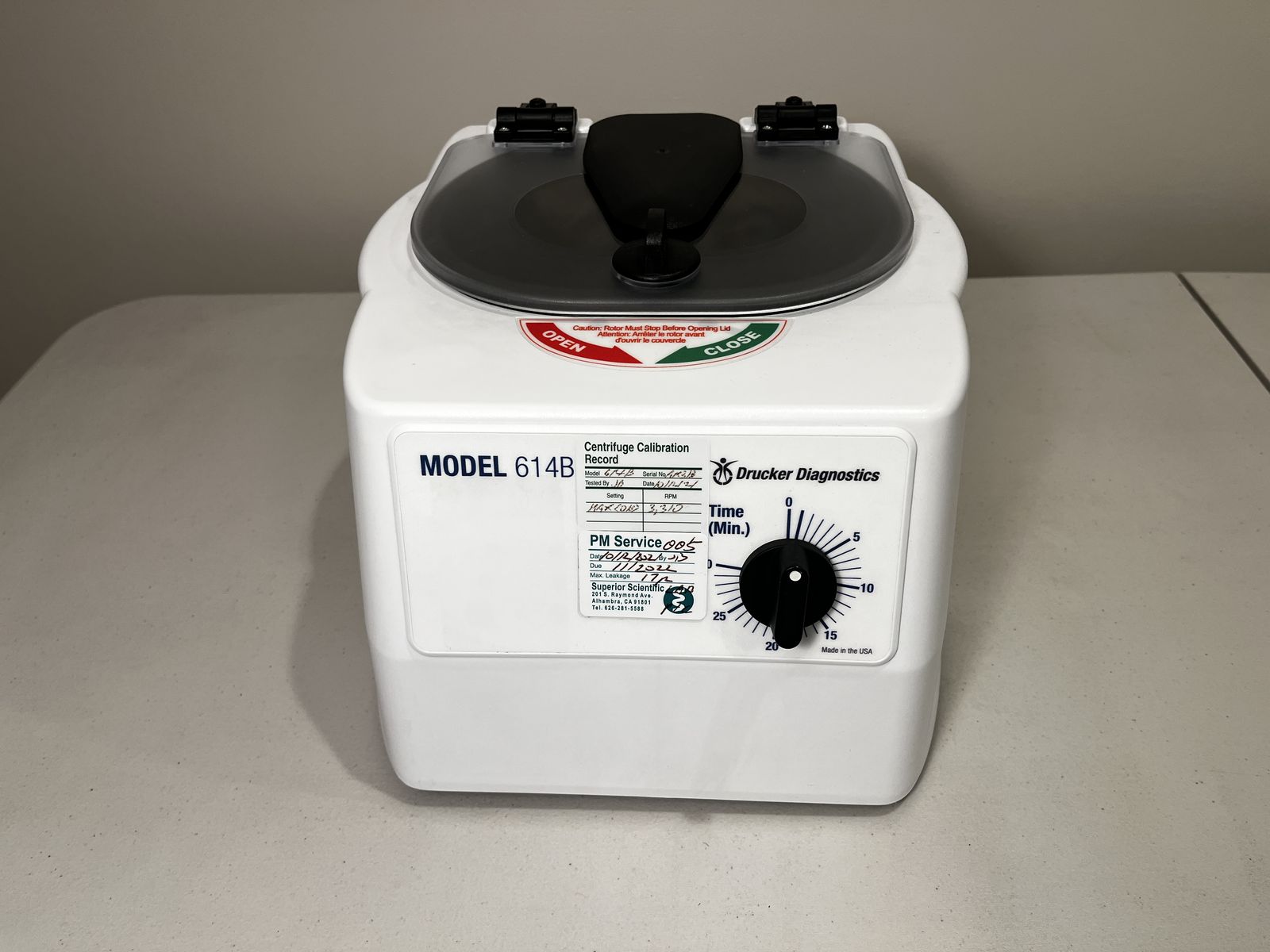 Great Centrifuge, 3300 RPM, Variable Time Setting, Spins Blood or Other Liquids