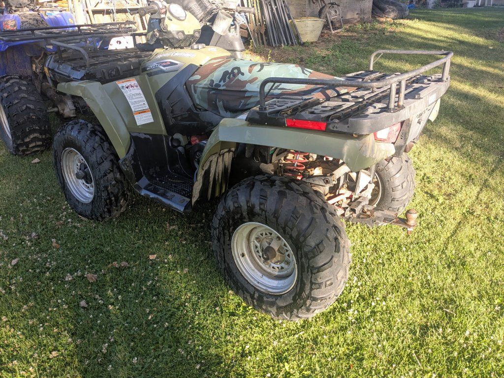 Polaris Sportsman 500 HO EFI ATV 4x4 with Camo Seat and Gun Boot - Green