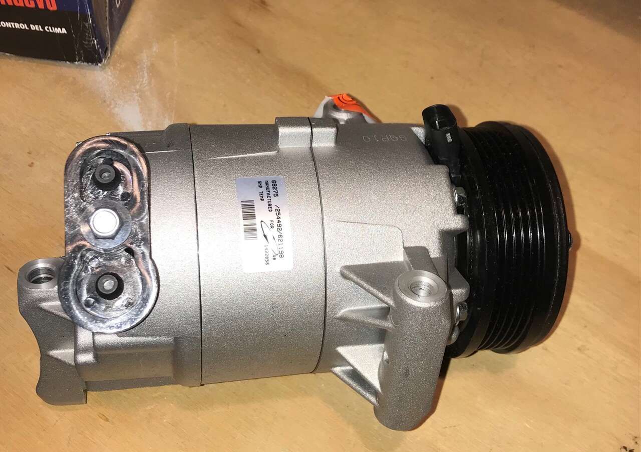 NEW A/C COMPRESSOR for Chevy, Saturn and Pontiac (see years below)
