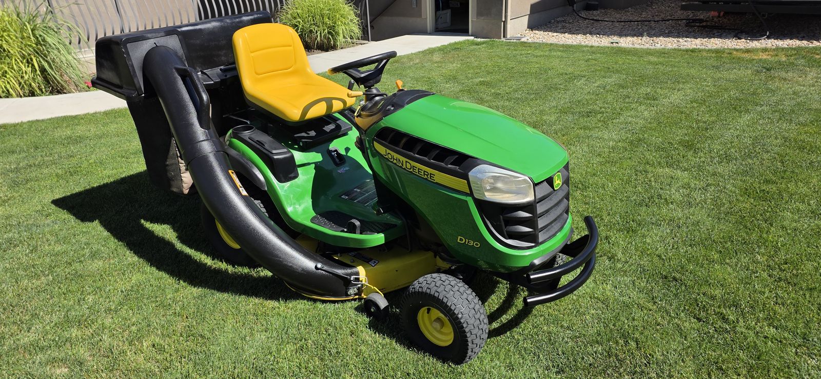 D130 JOHN DEERE  42" MOWER DECK WITH 22 HP V-TWIN ENGINE (EXCELLENT CONDITION)