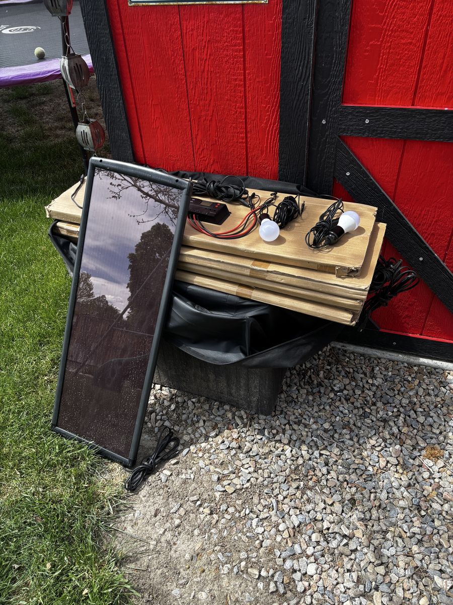 100 Watt Camping Solar Panel Kit