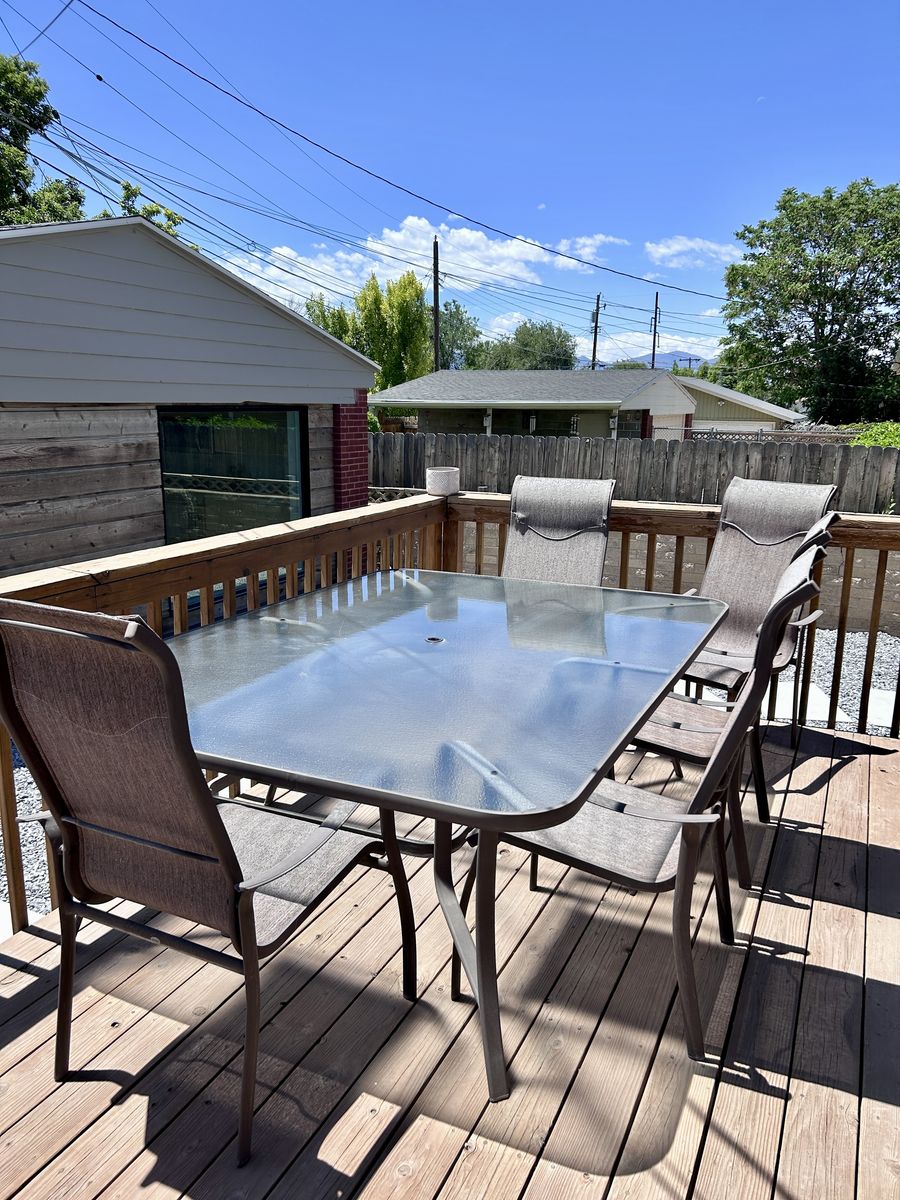 Outdoor Patio Dining Set - Glass Top Table & 5 Chairs - Durable & Weather-Resistant