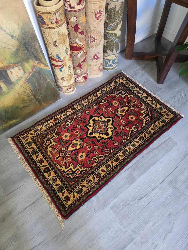 Lovely Floral Persian Wool Rug, 3x2