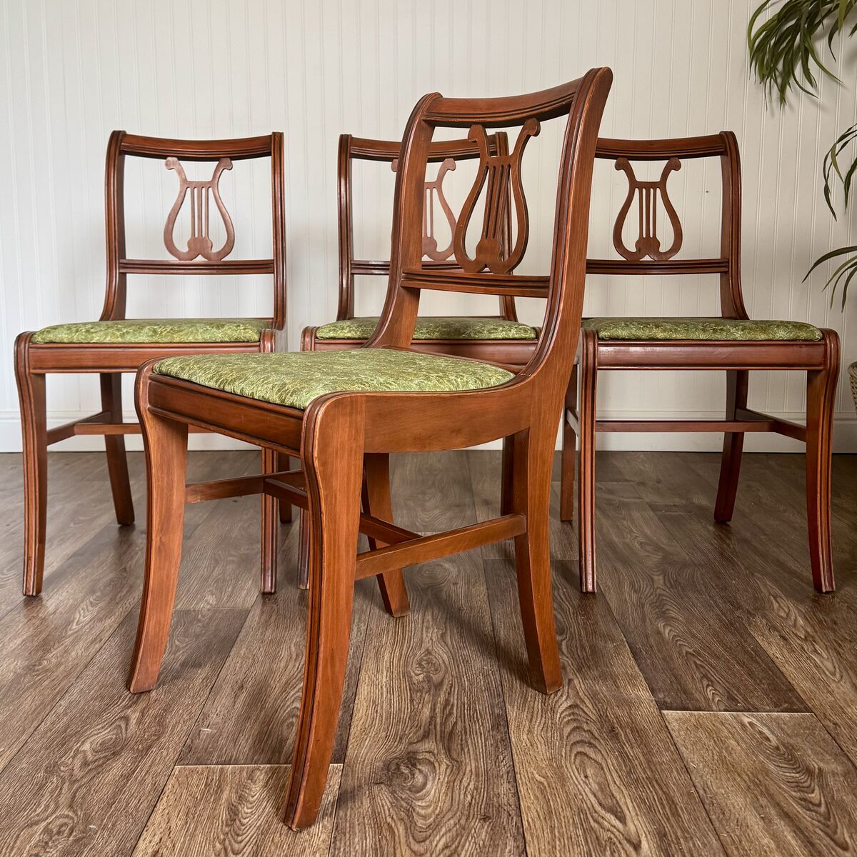 Vintage Set of 4 Drexel Mahogany Lyre Back Chairs