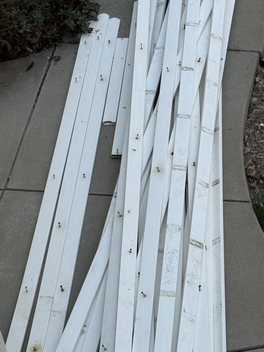 Used Vinyl pergola lattice - Cheap!